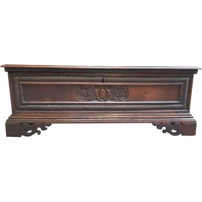 Lombard/venetian 17th century antique emblazoned chest