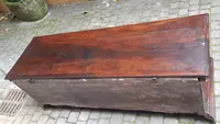 Lombard/venetian 17th century antique emblazoned chest