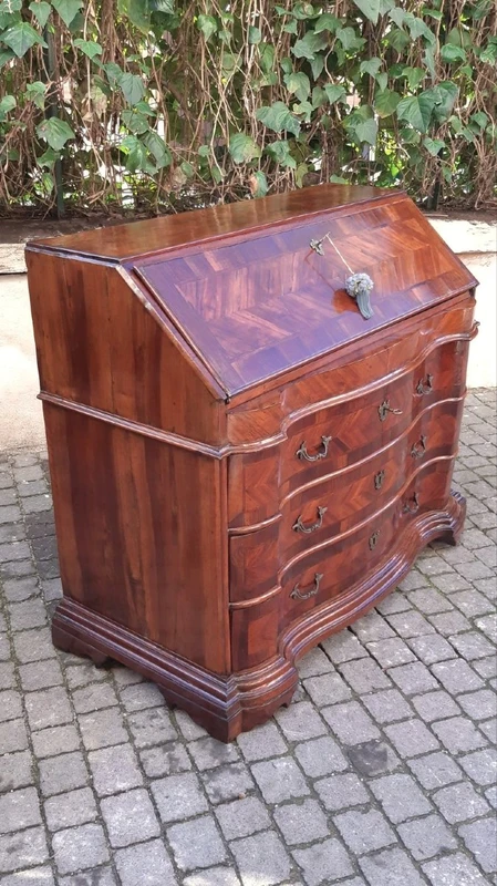 18th-century Ferrarese moveable flap cabinet panelled and filleted