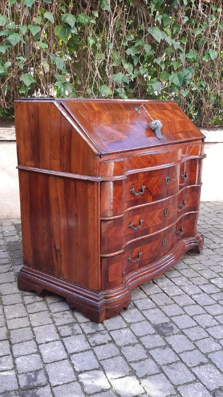 18th-century Ferrarese moveable flap cabinet panelled and filleted