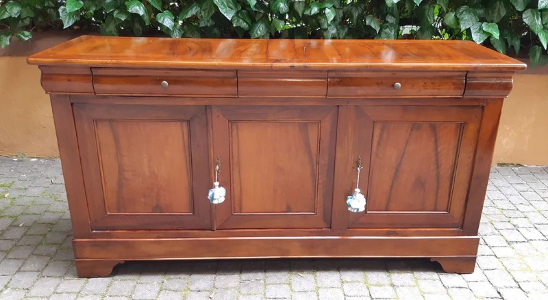 Louis Philippe 3-door antique cappuccina servant sideboard