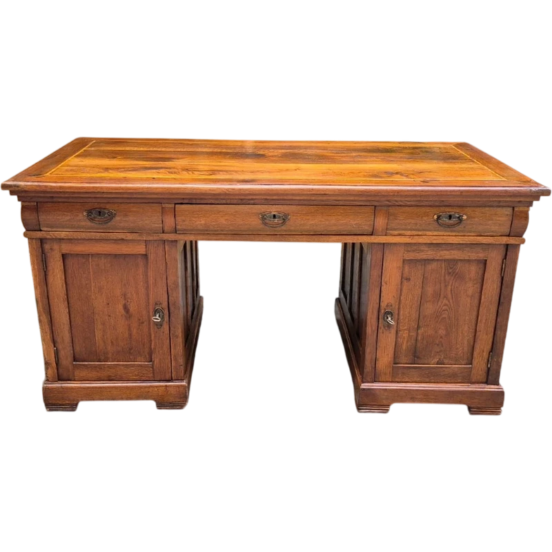 Antique centerpiece srivania with "throat" and threaded top
