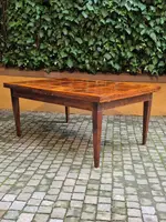 Emilian extensible large table veneered and filleted