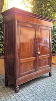 Armadio antico lombardo pannellato in noce dell'800