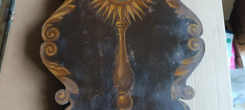 Antica tavola dipinta raffigurante SIMBOLO RELIGIOSO IHS