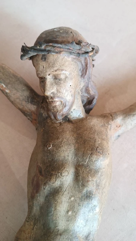 Large Christ in polychrome wood 17th century