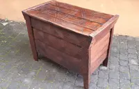 Coffre d'archivage ancien sculpté du 19e siècle