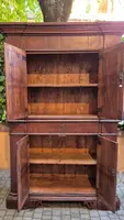 Ancient Romagnola vicarage sideboard from the 1600s.
