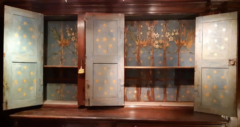 Lombard 18th century antique sacristy cupboard sideboard