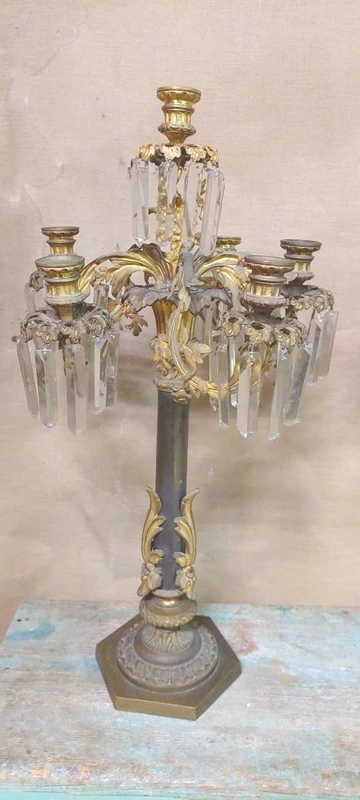 GRANDE COUPLE DE BOUGIES À SIX LUMIÈRES EN BRONZE DORÉ ET MERCURE DORÉ h.73