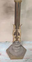 GRANDE COUPLE DE BOUGIES À SIX LUMIÈRES EN BRONZE DORÉ ET MERCURE DORÉ h.73