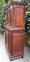 Antique Austrian 18th-century sideboard cabinet in threaded and carved walnut