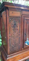 Antique Austrian 18th-century sideboard cabinet in threaded and carved walnut